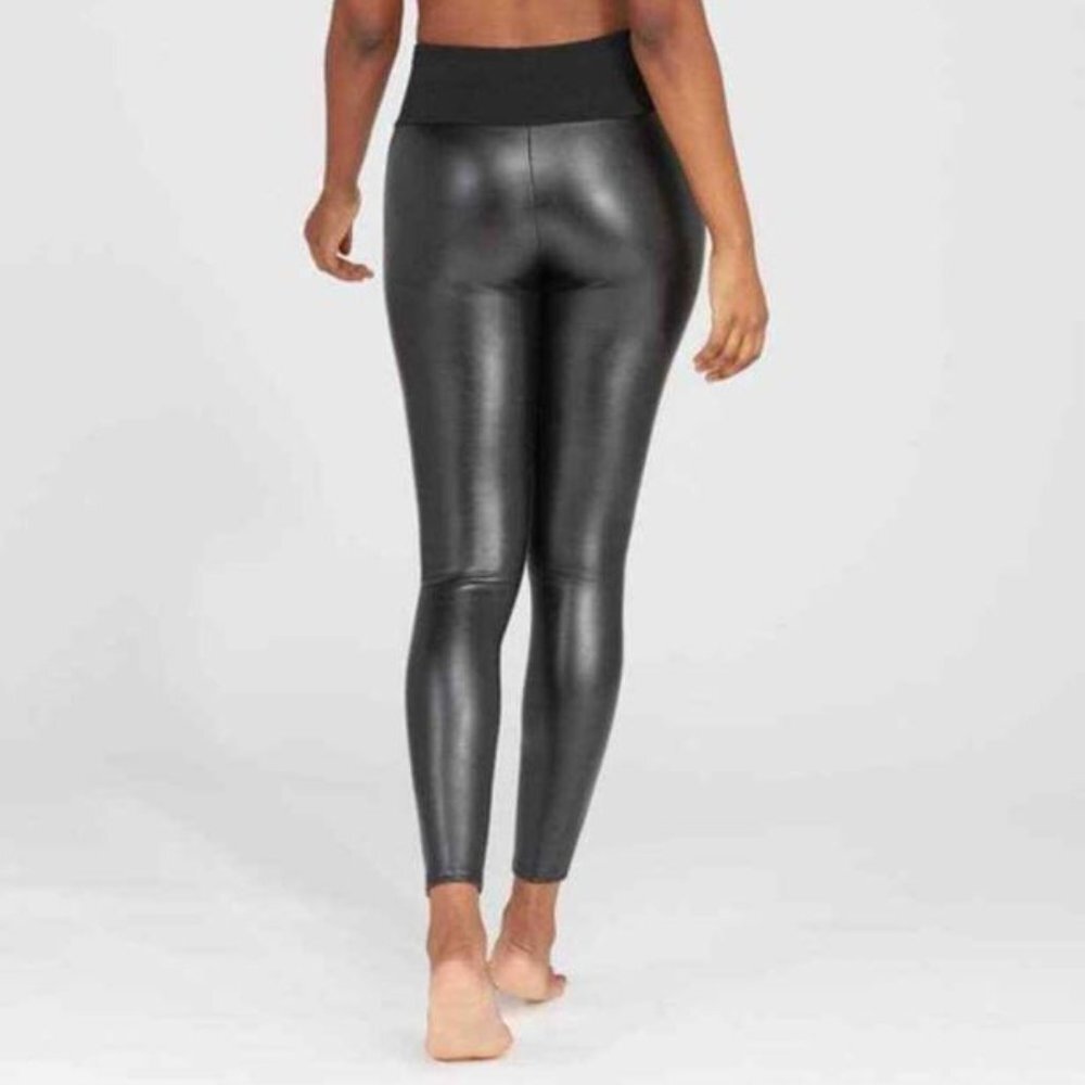 Assets by Spanx Black Faux Leather Leggings Size M